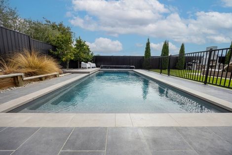 Photo of property in 16 Sapphire Spring Rise, Wanaka, 9305