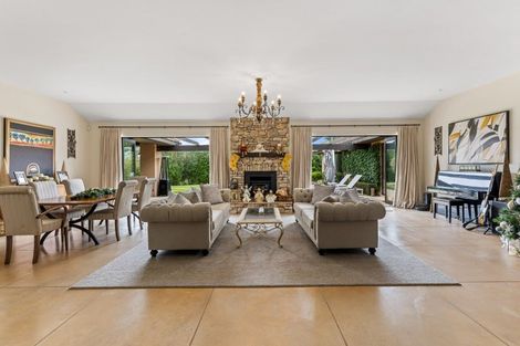 Photo of property in 10 Myra Evelyn Grove, Dairy Flat, Albany, 0792