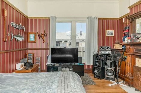 Photo of property in 9 Queen Street, Westport, 7825