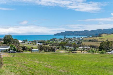Photo of property in 6 Frazer Place, Coopers Beach, 0420