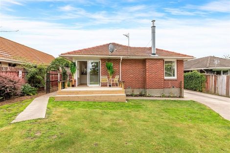 Photo of property in 72 Cutts Road, Russley, Christchurch, 8042