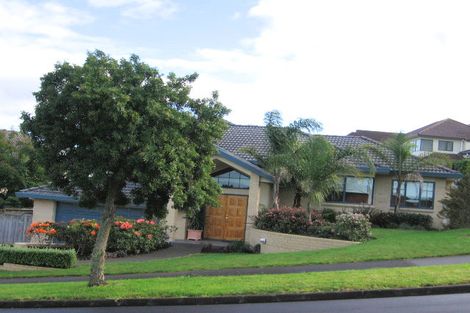 Photo of property in 54 Ribbonwood Crescent, Goodwood Heights, Auckland, 2105
