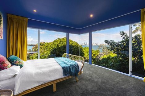 Photo of property in 2/81 Sylvan Avenue, Northcote, Auckland, 0627