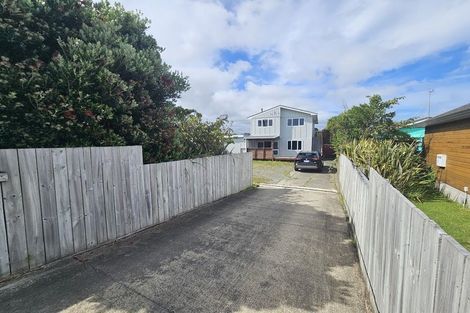 Photo of property in 4 Eatwell Avenue, Paraparaumu Beach, Paraparaumu, 5032