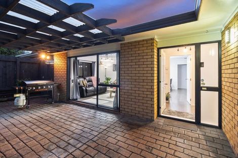 Photo of property in 2/19 Sailfish Drive, West Harbour, Auckland, 0618