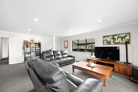 Photo of property in 43 Diomede Glade, Flagstaff, Hamilton, 3210