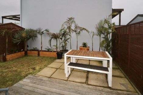 Photo of property in 11f Clearwater Cove, West Harbour, Auckland, 0618