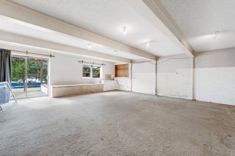 Photo of property in 9 Kurnell Drive, Botany Downs, Auckland, 2010