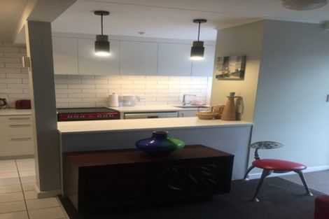 Photo of property in 1/1 Sylvan Park Avenue, Milford, Auckland, 0620