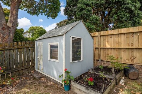 Photo of property in 4 Spinella Drive, Bayview, Auckland, 0629