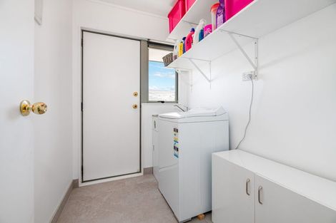 Photo of property in 30 Legacy Drive, Henderson, Auckland, 0612