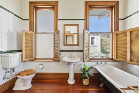 Photo of property in 19 Brougham Street, Mount Victoria, Wellington, 6011