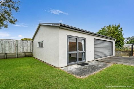 Photo of property in 10 Antrim Place, Hokowhitu, Palmerston North, 4410
