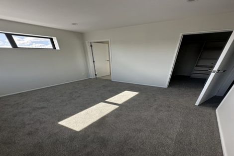 Photo of property in 15c Pipitea Place, Massey, Auckland, 0614