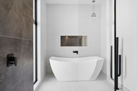 Photo of property in 25 Matipo Street, Wanaka, 9305