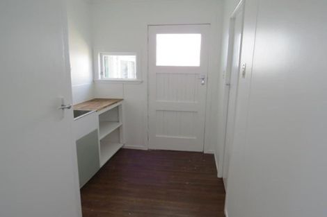 Photo of property in 19 Huatoki Street, Vogeltown, New Plymouth, 4310