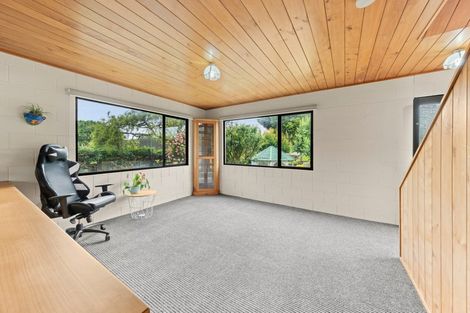 Photo of property in 5 Whakapaki Street, Urenui, 4375