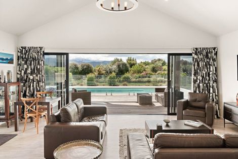 Photo of property in 9 Mill Grove, Clareville, Carterton, 5713