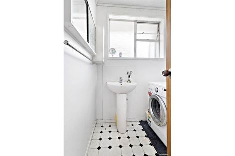 Photo of property in 2/4 Preston Avenue, Mount Albert, Auckland, 1025