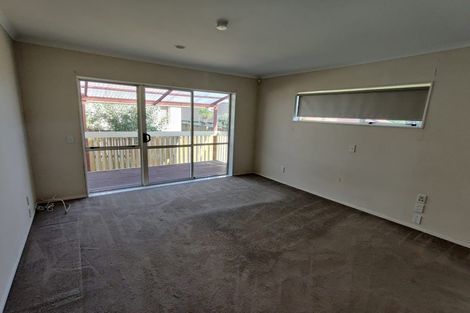 Photo of property in 244 Cascades Road, Botany Downs, Auckland, 2010