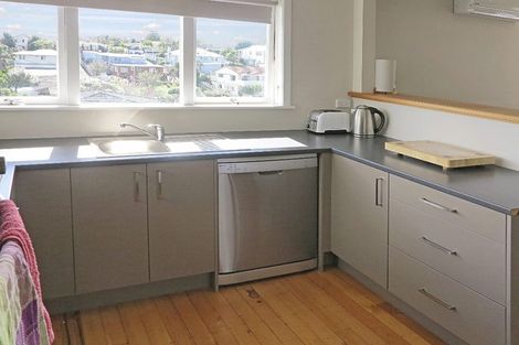 Photo of property in 2/33 Tennyson Avenue, Takapuna, Auckland, 0622