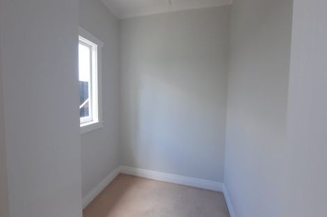 Photo of property in 4 Rotherham Terrace, Miramar, Wellington, 6022