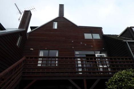 Photo of property in 2/80 Hobson Street, Thorndon, Wellington, 6011