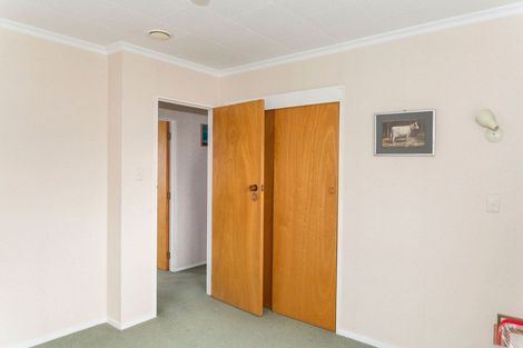 Photo of property in 5 Gladstone Street, Dannevirke, 4930