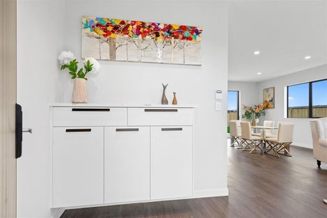 Photo of property in 6 Hoete Way, Tuakau, 2121