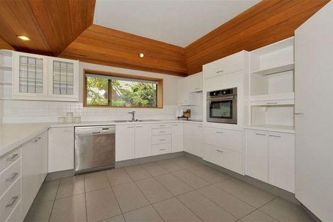 Photo of property in 10 Indira Lane, Cashmere, Christchurch, 8022