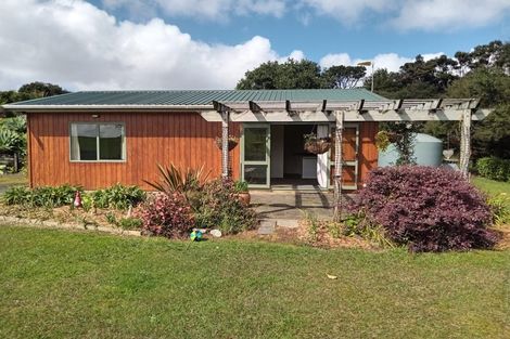 Photo of property in 112 Arrowsmith Road, Waitakere, Henderson, 0782