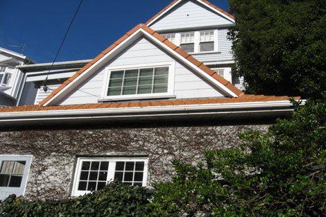 Photo of property in 21 Lower North Terrace, Kelburn, Wellington, 6012