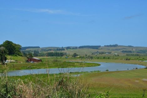 Photo of property in 35 Kowhai Street, Helensville, 0800