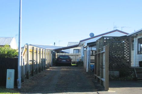 Photo of property in 9 Pukeko Street, Paraparaumu, 5032