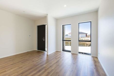 Photo of property in 27 Kauri Drive, Waiuku, 2123