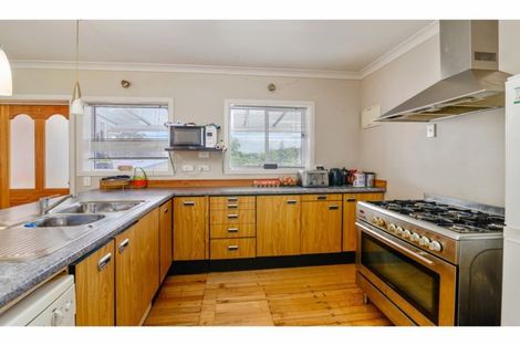 Photo of property in 37 Park Road, Western Heights, Rotorua, 3015