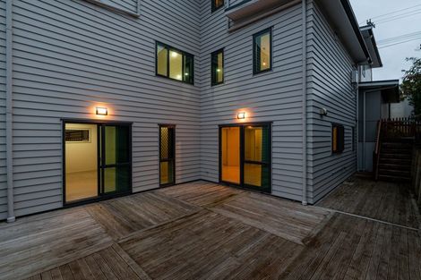 Photo of property in 45 Forrest Hill Road, Milford, Auckland, 0620