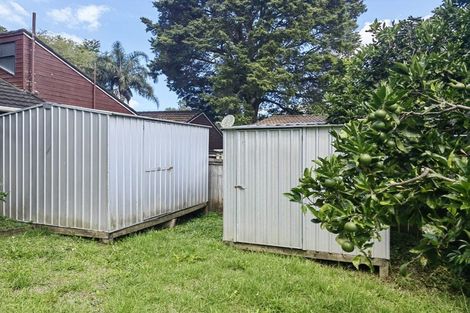 Photo of property in 33 Lynden Avenue, Hillcrest, Auckland, 0627