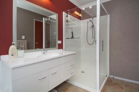 Photo of property in 2 Condor Drive, Pyes Pa, Tauranga, 3112