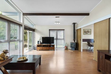 Photo of property in 22 Gwenand Place, Botany Downs, Auckland, 2010