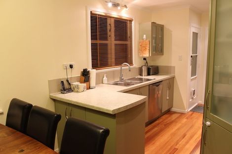 Photo of property in 6 Warren Street, Paparangi, Wellington, 6037