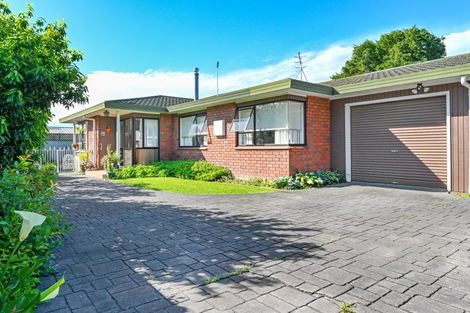Photo of property in 2/14 Palmer Place, Parkvale, Hastings, 4122