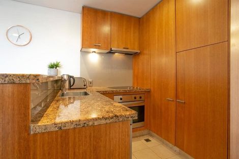 Photo of property in The Metropolis Apartments, 2614/1 Courthouse Lane, Auckland Central, Auckland, 1010