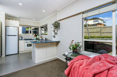 Photo of property in 1/25 Mayall Avenue, Beach Haven, Auckland, 0626