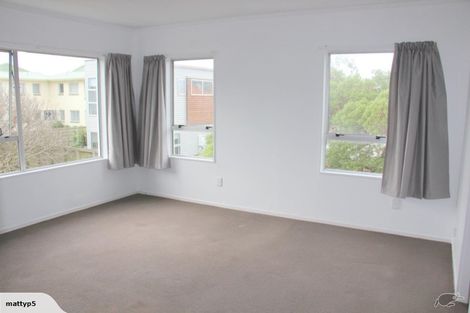 Photo of property in 65 Freyberg Street, Lyall Bay, Wellington, 6022