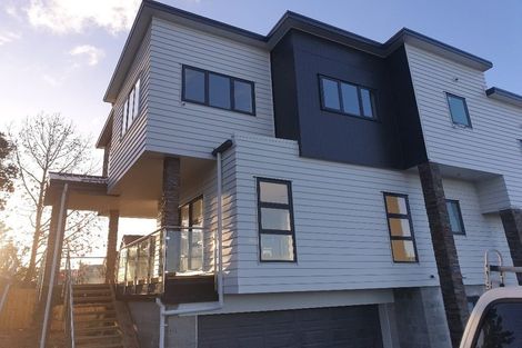 Photo of property in 4225a Great North Road, Glendene, Auckland, 0602