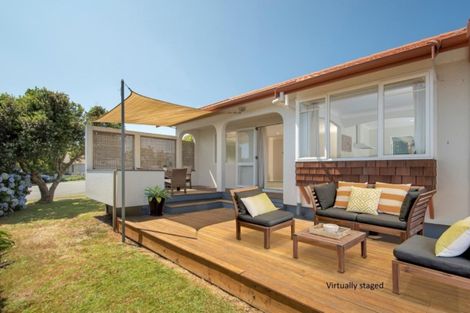 Photo of property in 22 Lucerne Place, Welcome Bay, Tauranga, 3112