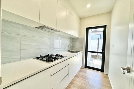 Photo of property in 53 Twin Parks Rise, Papakura, 2110