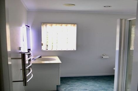 Photo of property in 78 Goodwood Drive, Goodwood Heights, Auckland, 2105