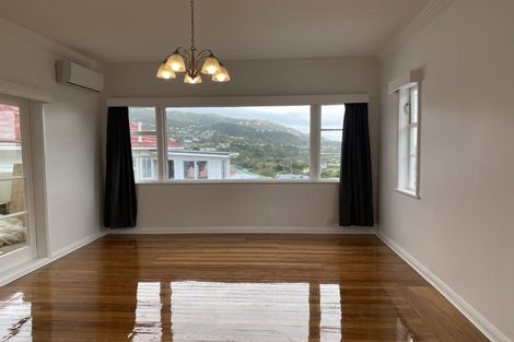 Photo of property in 4 Carleton Terrace, Tawa, Wellington, 5028